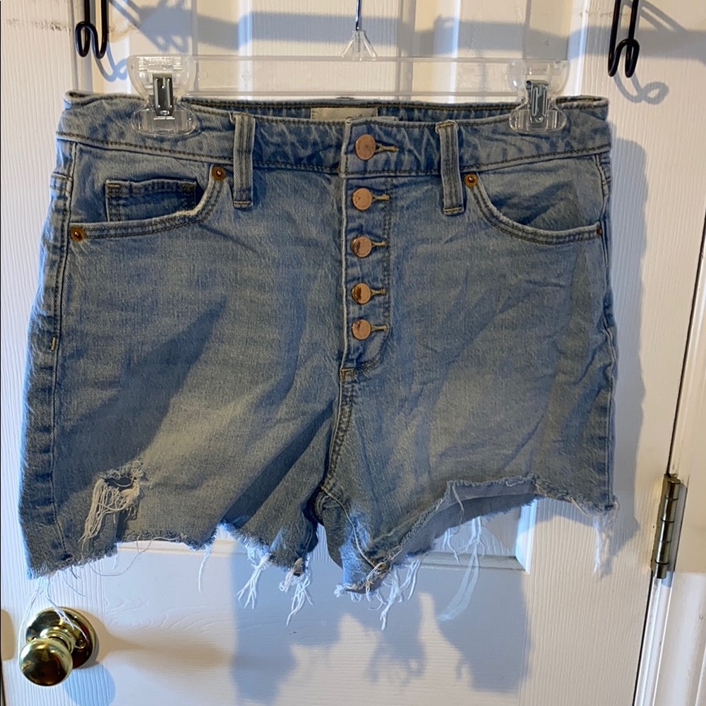 Universal Threads Vintage Midi Denim Blue Women's Shorts, sz. 6